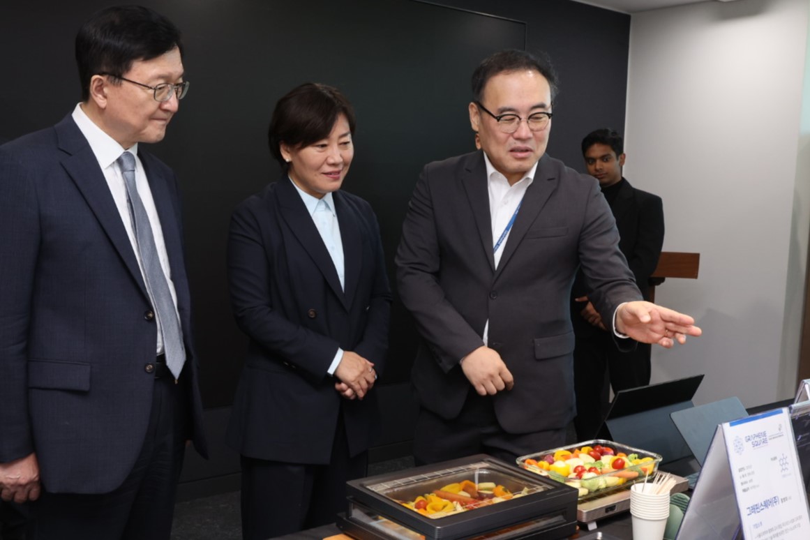 송미령 장관, 푸드테크산업 경쟁력 제고를 위한 서울대학교, 한국푸드테크협의회와 3자간 업무협약