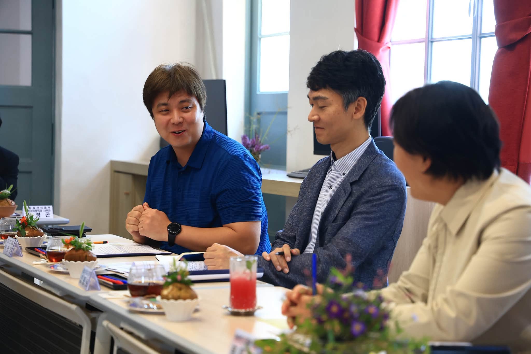 송미령 장관, 농어촌 기본소득 추진상황 점검 및 우리밀가공공장 방문