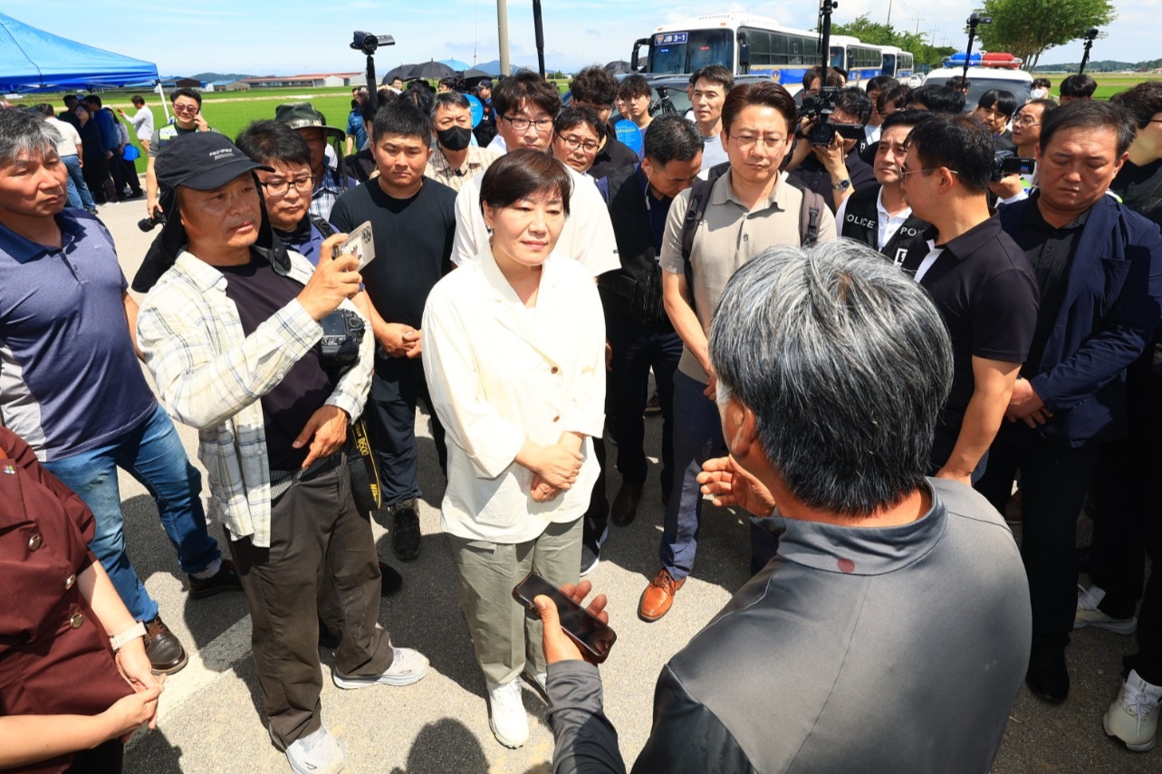송미령 장관, 논콩 재배현장 방문