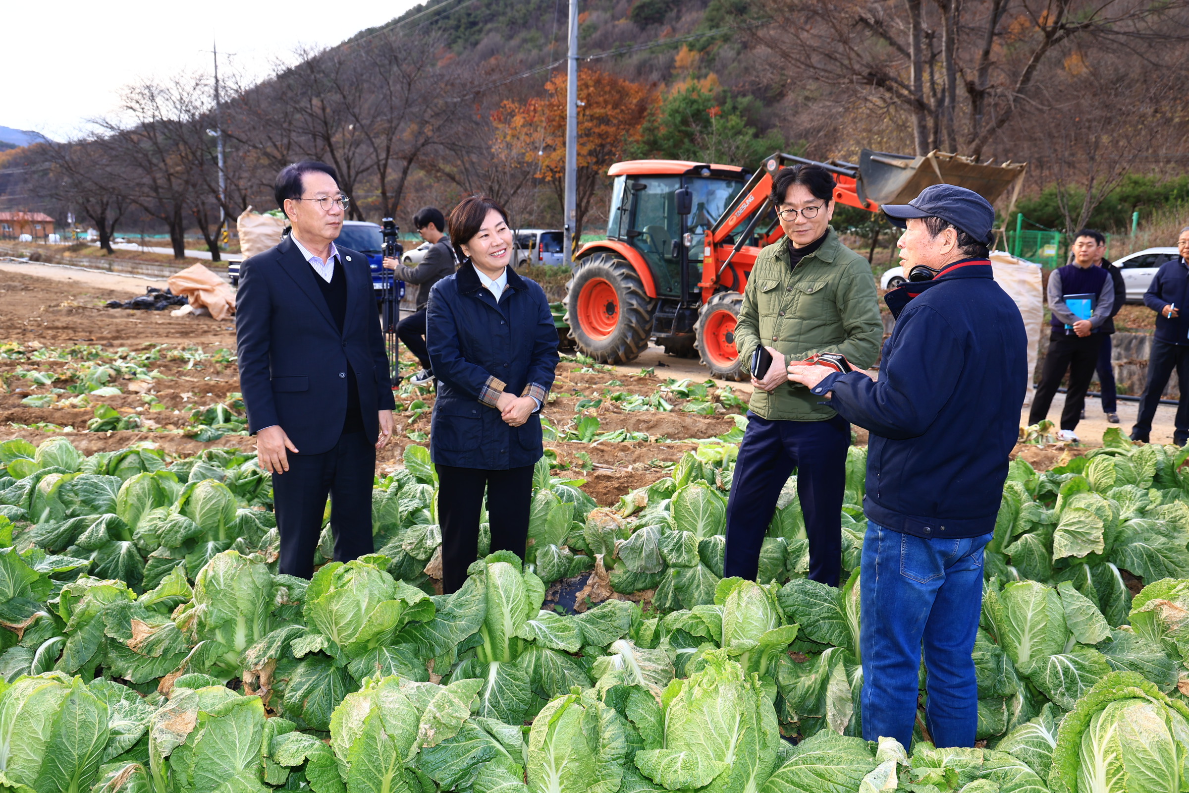 송미령 장관, 충북 괴산군 방문하여 김장배추 생육 및 절임배추 가공 상황 점검