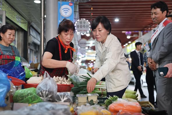 송미령 장관, '전통시장 농축산물 할인지원 사업' 현장 점검
