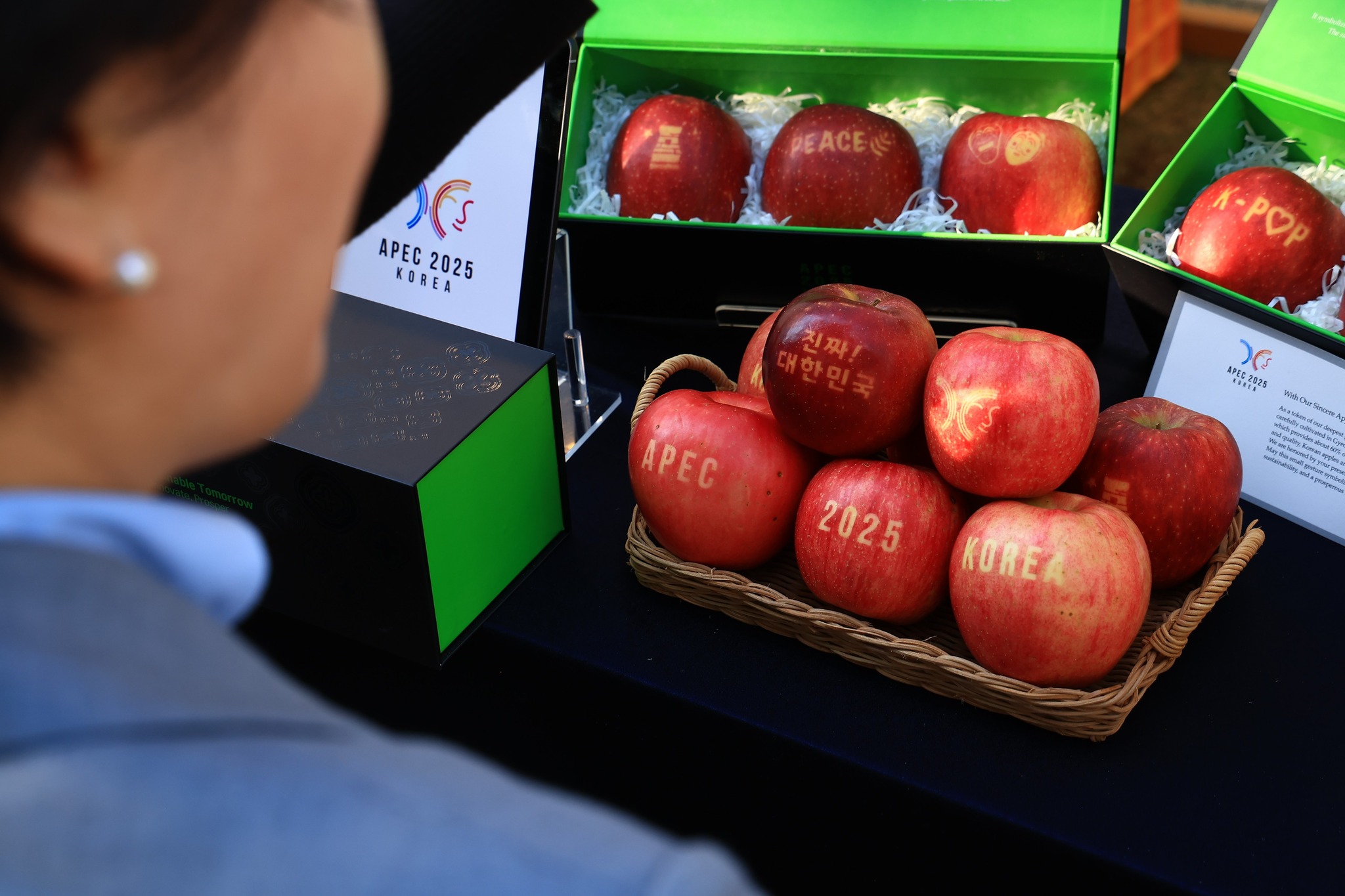 송미령 장관, 2025년 APEC ‘케이(K)-푸드 스테이션’ 방문