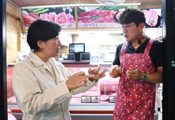 송미령 장관, '전통시장 농축산물 할인지원 사업' 현장 점검