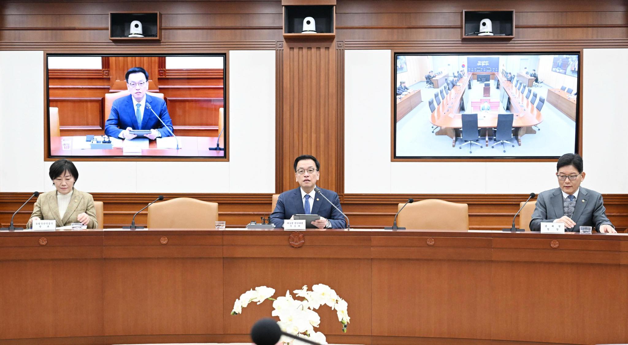 송미령 장관, 국정현안관계장관회의 겸 경제관계장관회의 겸 산업경쟁력강화 관계장관회의 참석