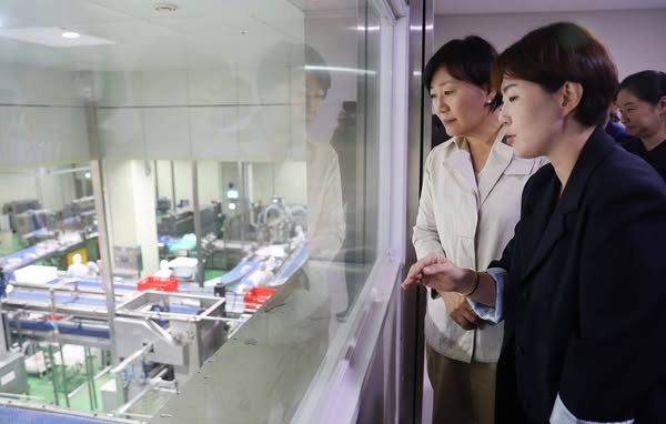 송미령 장관, 추석 대비 축산물 수급 현장 점검