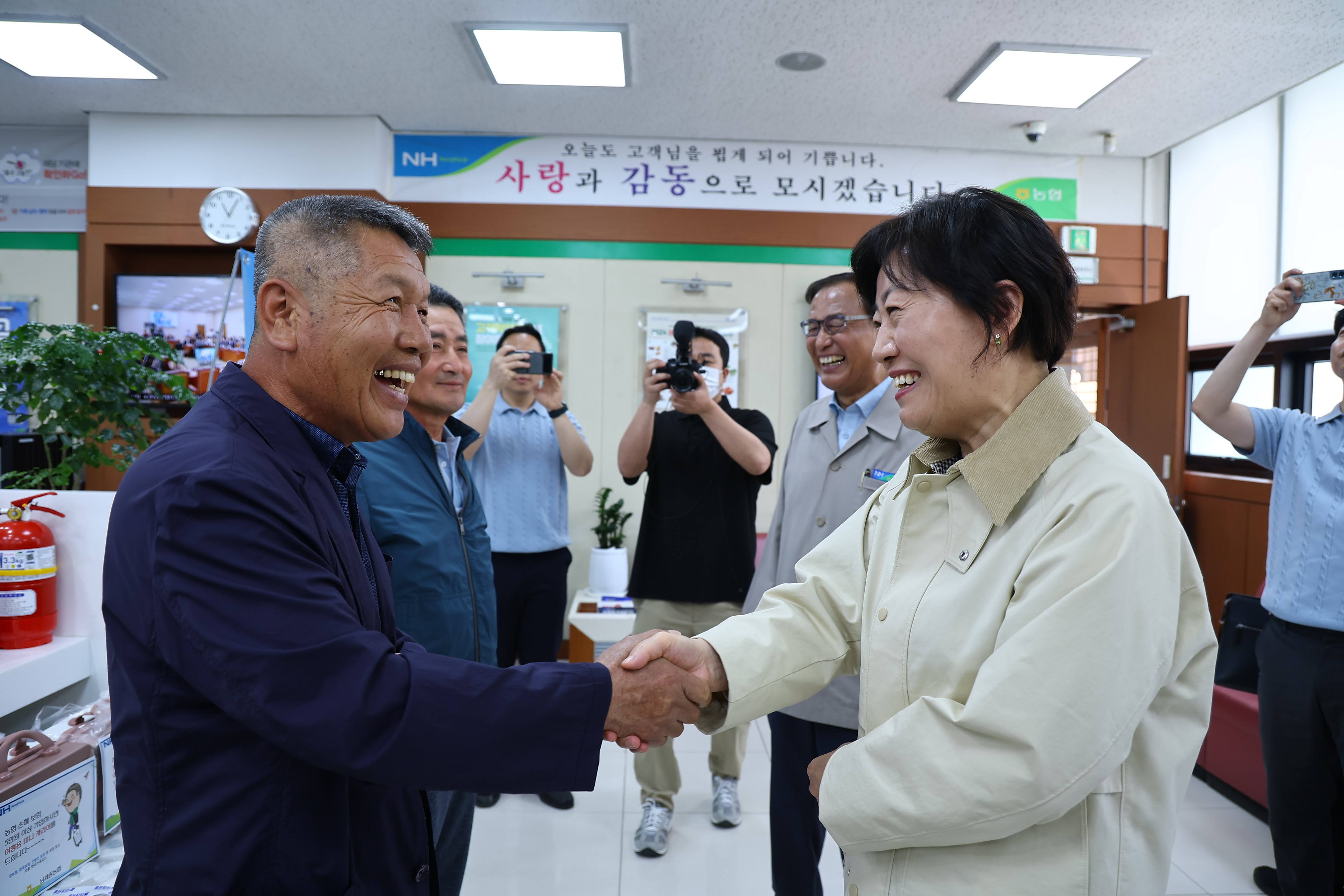 송미령 장관, 남세종농협 비료 판매현장 방문, 비료 가격 및 수급상황 점검