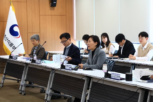 송미령 장관, 영농태양광 전문가 토론회 개최 THUMBNAIL