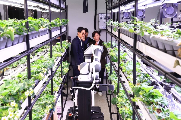 송미령 장관, AI 스마트농업 현장방문 THUMBNAIL