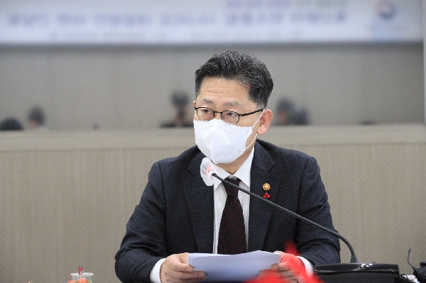김현수 장관, 메탄저감제 개발 및 보급확대를 위한 현장 점검 및 간담회 개최 THUMBNAIL